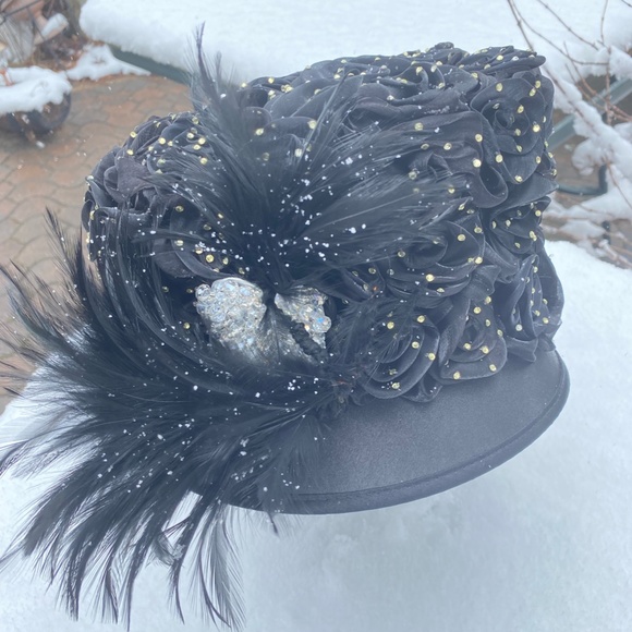 Ladies Hat - Picture 5 of 7